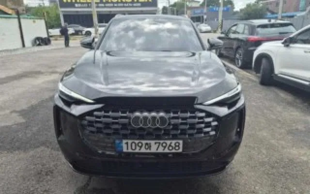 수원자동차중고 Q5 (80A) 40 TFSI 콰트로 어드밴스드 매물 사진 4 - 2025/12 10,836km