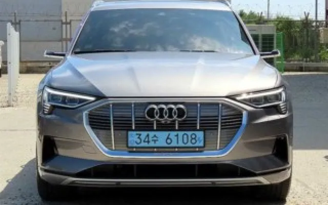 수원자동차중고 e-트론 55 콰트로 매물 사진 16 - 2023/09 25,187km