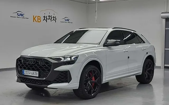 수원자동차중고 RSQ8 퍼포먼스 매물 사진 17 - 2025/09 5,385km